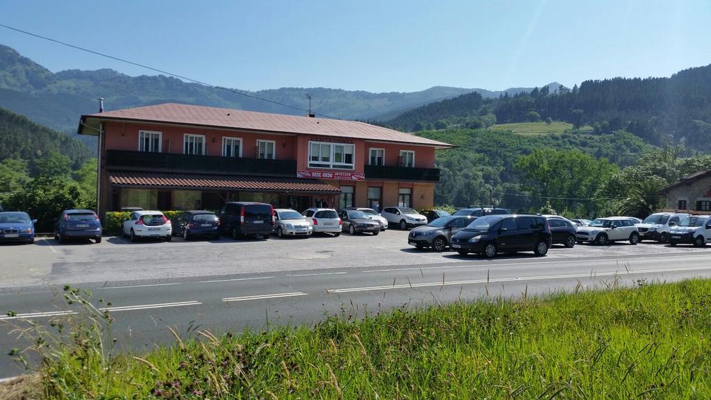 Pension Bide-Ondo Amorebieta-Etxano Bagian luar foto